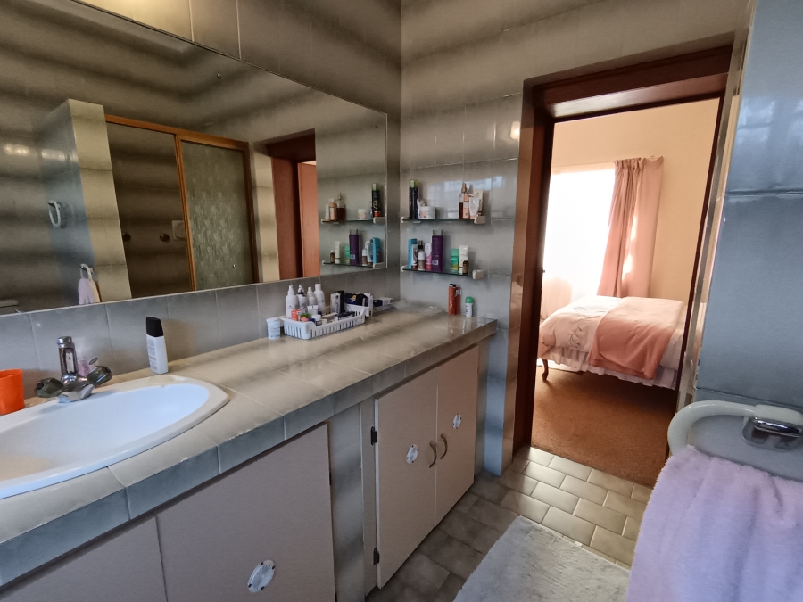 3 Bedroom Property for Sale in Noorsekloof Eastern Cape